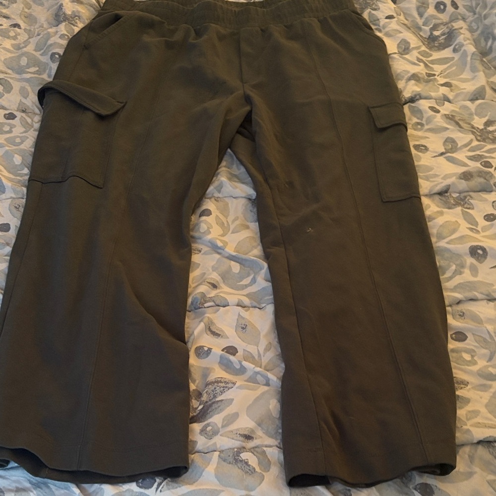 Old Navy Women's Cargo Joggers - Olive Green